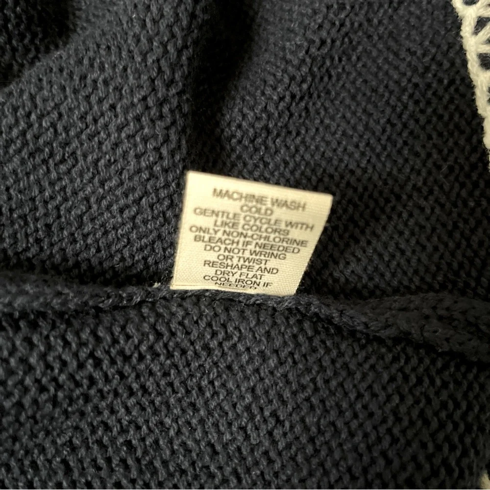 Jessica Simpson Game Day Boxy Crop Sweater - Picture 6 of 6